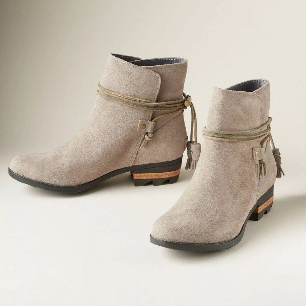 🖤 SOREL 🖤 Farah Waterproof Suede Short Ankle Tassel Boots - BRAND NEW Womens 9.5